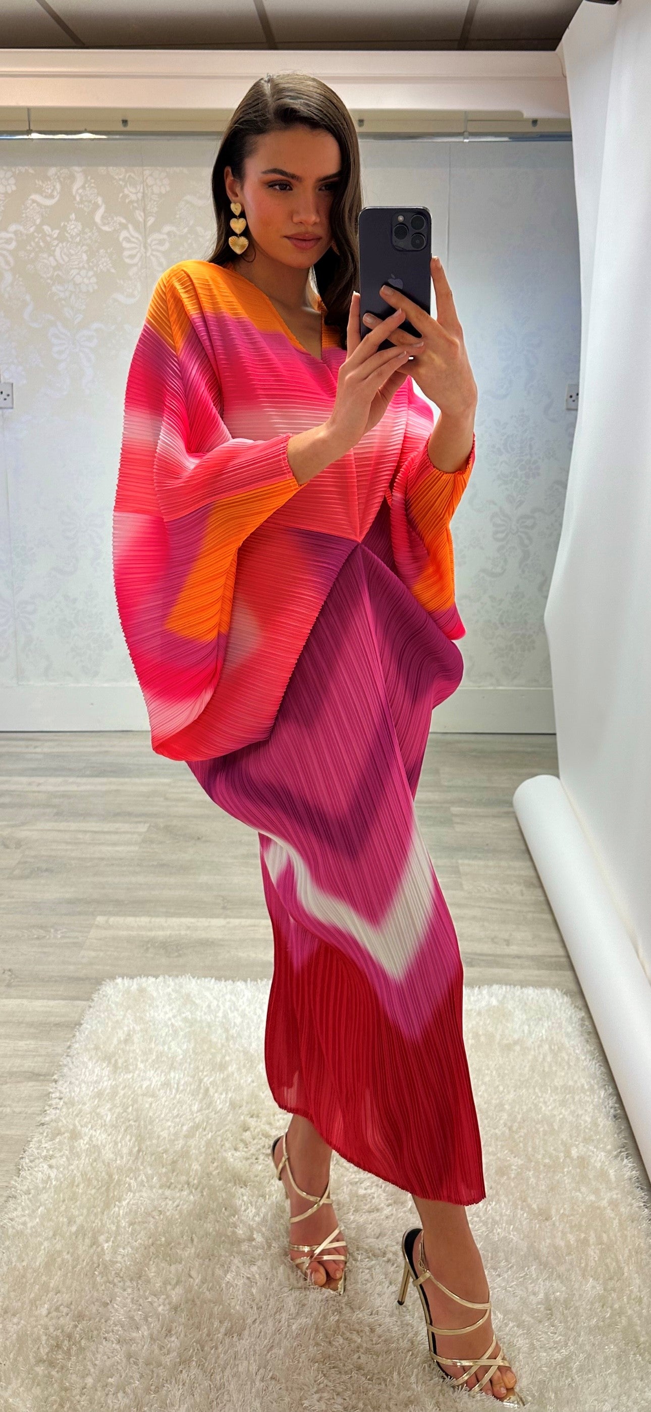 Fab Nisa - It is a maroon and baby pink combination dress which is a party  wear suggested, yet you can make it ready for powerful office statement. |  Facebook